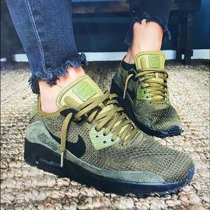 NIKE Air Max 90 Ultra 2.0 Flyknit Olive Flak Sneakers : EUC